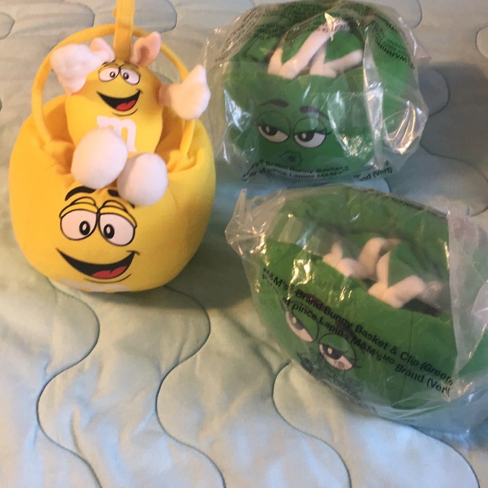 NWT M & M’s bunny basket & clip (3 baskets)